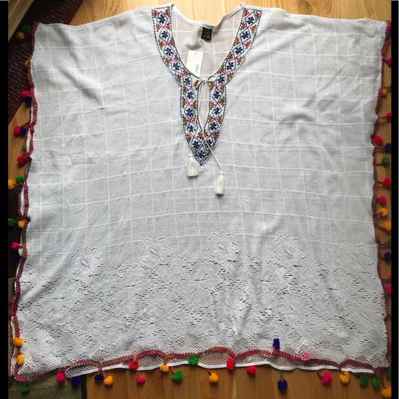 White Pom Pom Cover Up - Picture 5 of 6